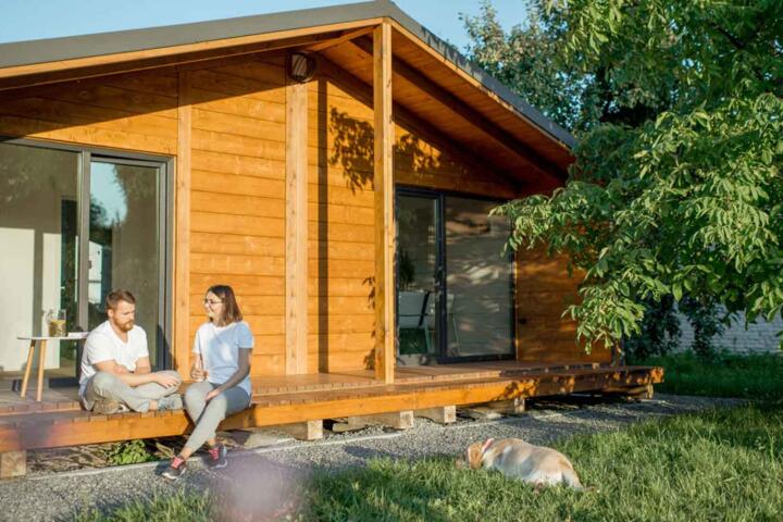 The Cost of Building a Guest House: ROI and Utility Planning