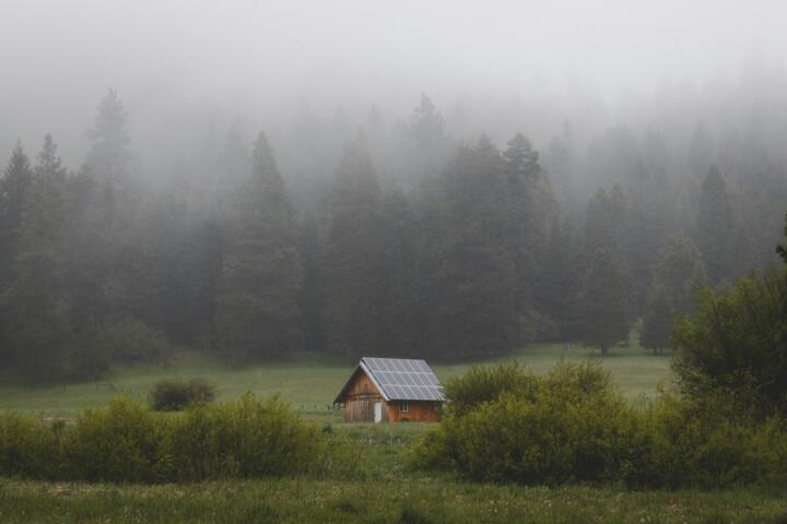 Reducing Monthly Bills: How Much Can You Actually Save Off-Grid?