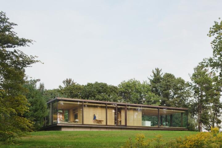 Glass Walls in Rural Architecture: Balancing Views with Energy Loss