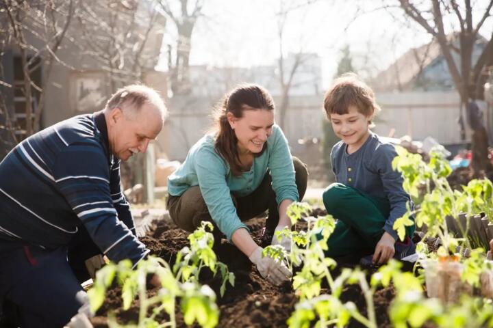 Designing a Multi-Generational Home: Shared Spaces and Independence